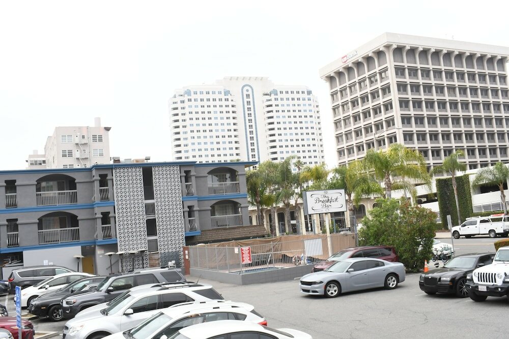 Фото Travelodge by Wyndham Long Beach Convention Center