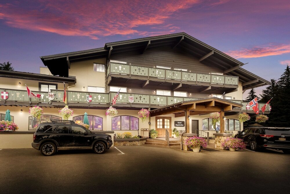 Фото Best Western Tyrolean Lodge