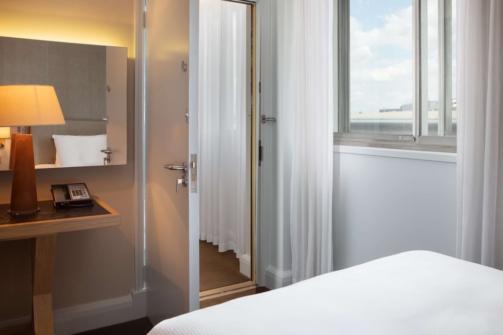 Фото Hilton Leeds City