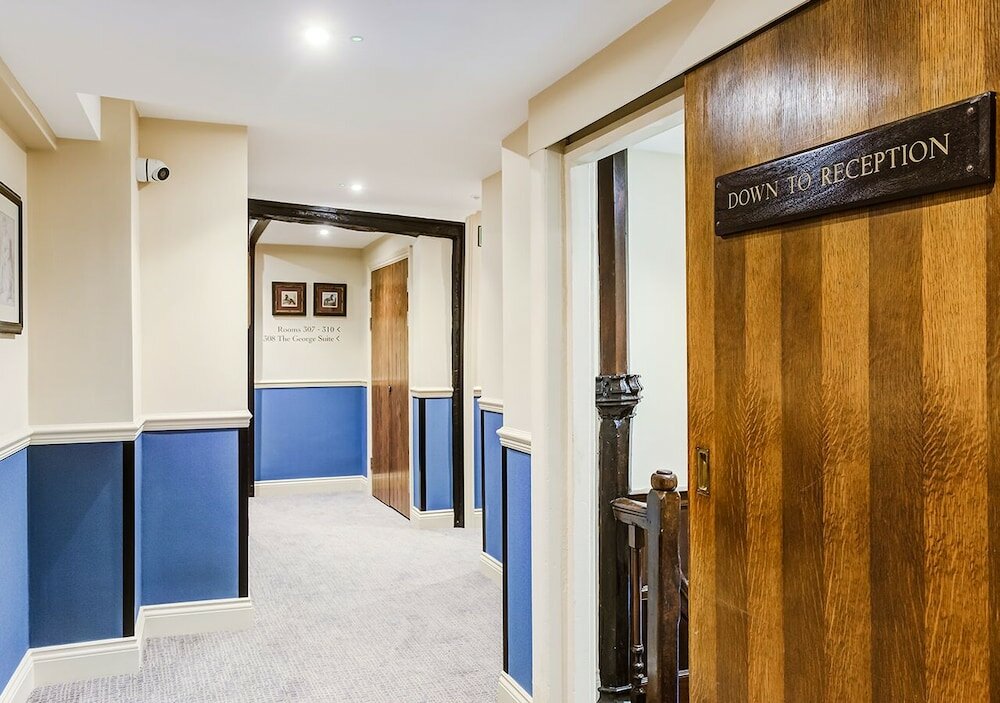 Фото The George of Colchester