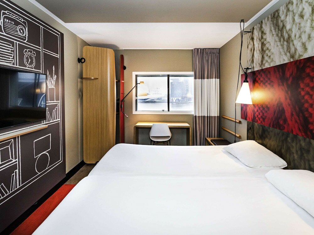 Фото ibis Amsterdam Centre Hotel