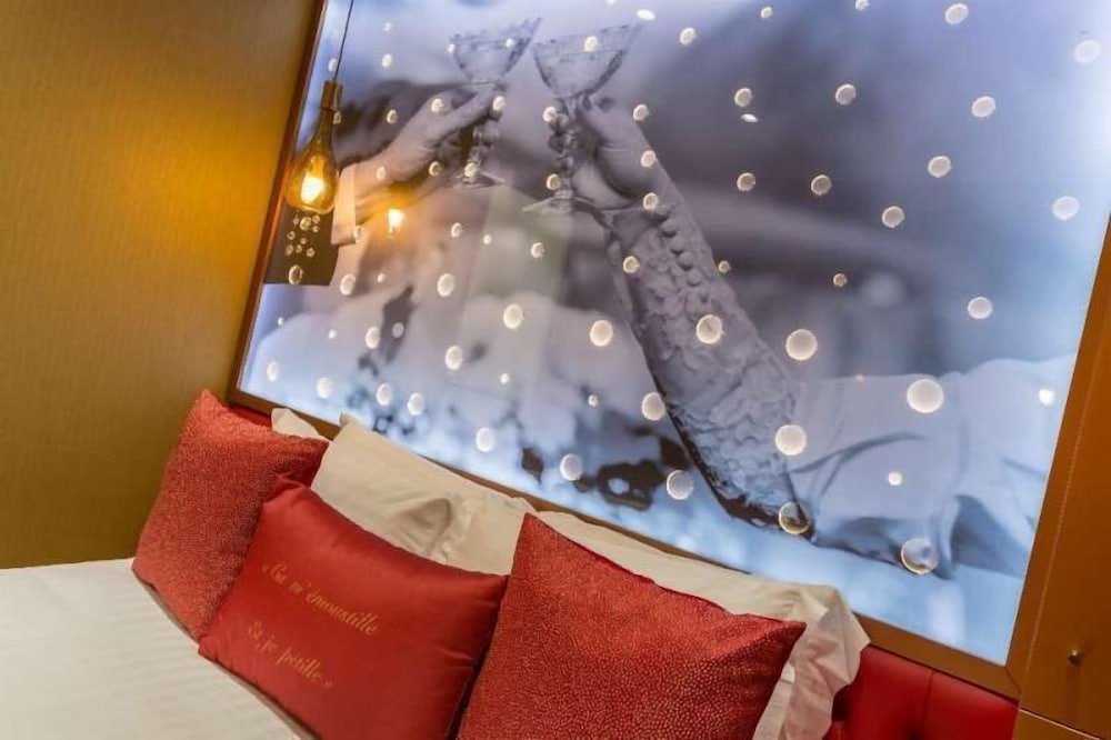 Фото Hotel Les Bulles de Paris 