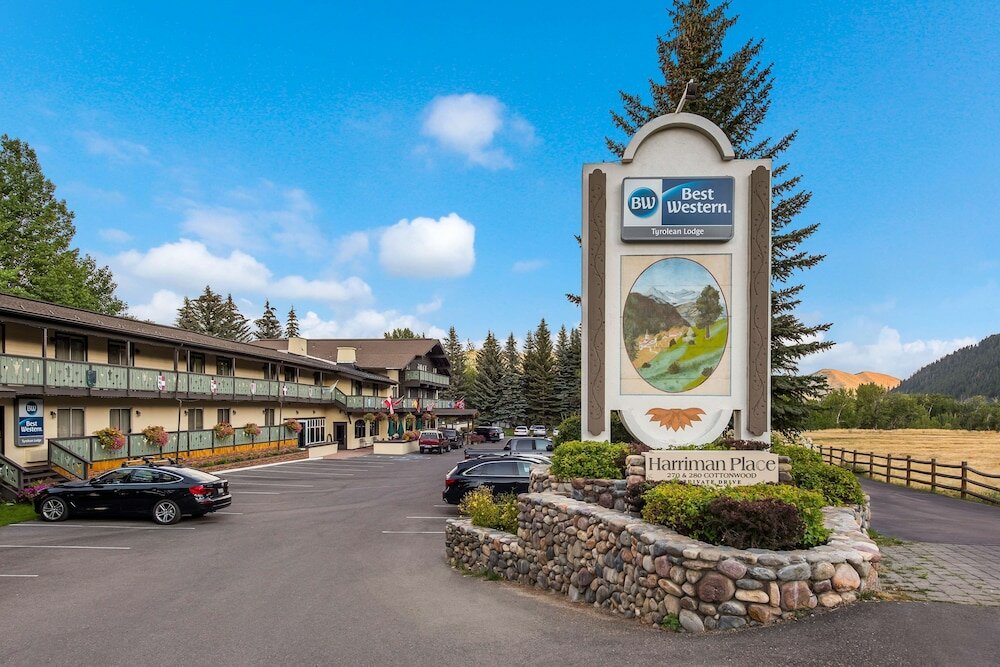 Фото Best Western Tyrolean Lodge