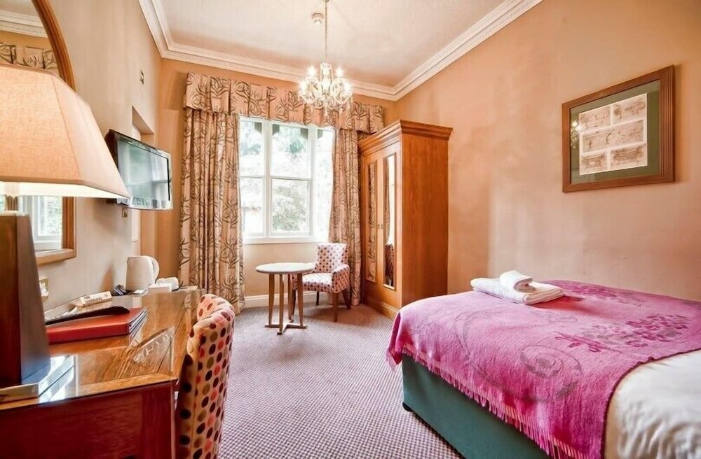 Фото Brownsover Hall Hotel