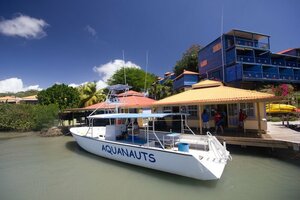 Гостиница True Blue Bay Resort