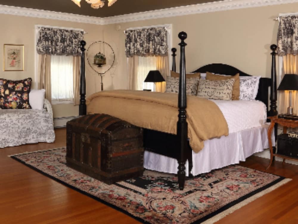 Фото The Lilac Inn