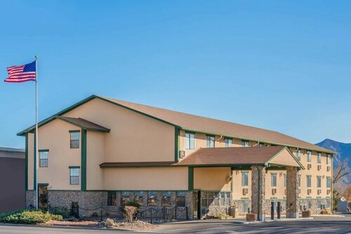 Гостиница Super 8 by Wyndham Cortez/Mesa Verde Area в Кортезе