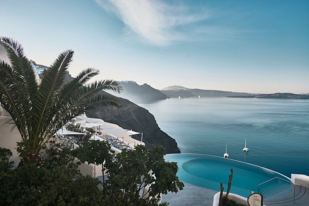 Фото Mystique, a Luxury Collection Hotel, Santorini