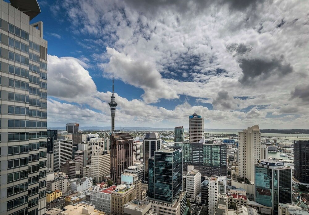 Фото Auckland Harbour Suites