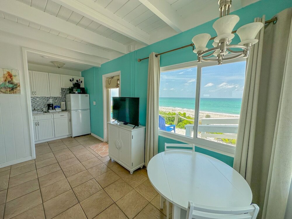 Фото Pearl Beach Inn