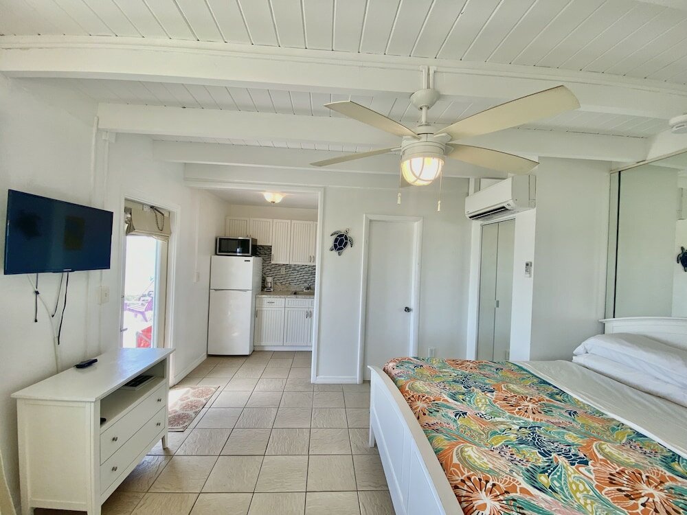 Фото Pearl Beach Inn