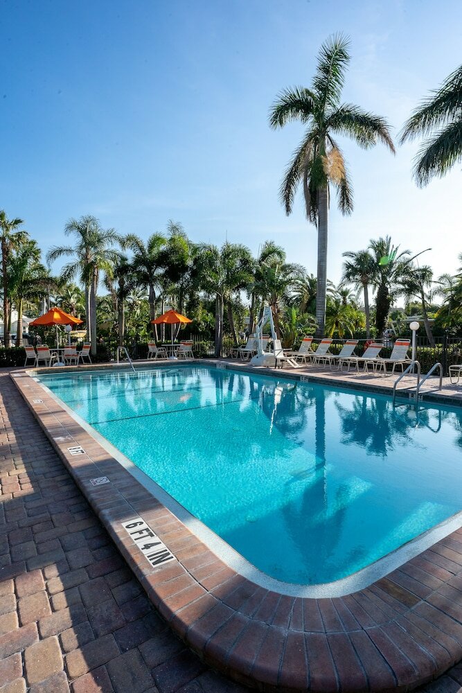 Фото The Capri at Siesta