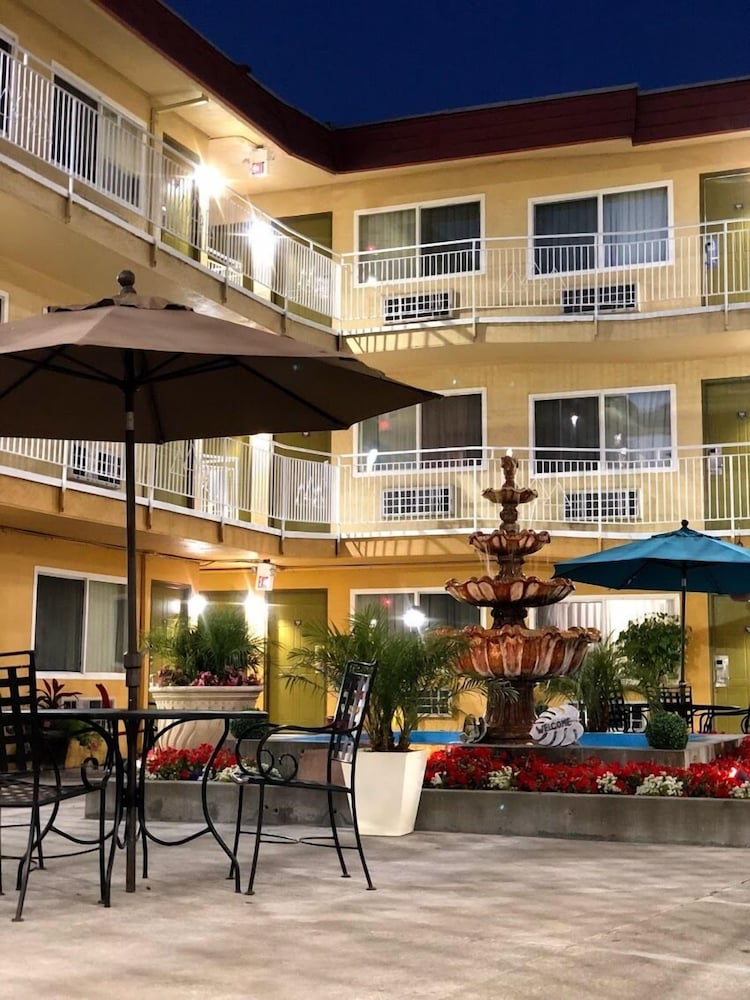 Фото Imperial Inn