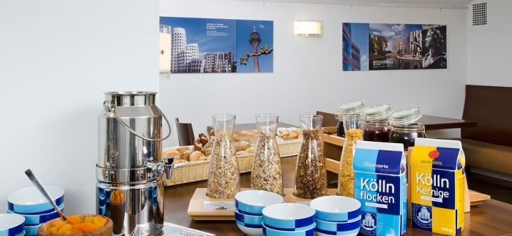 Фото Hotel Am Hofgarten