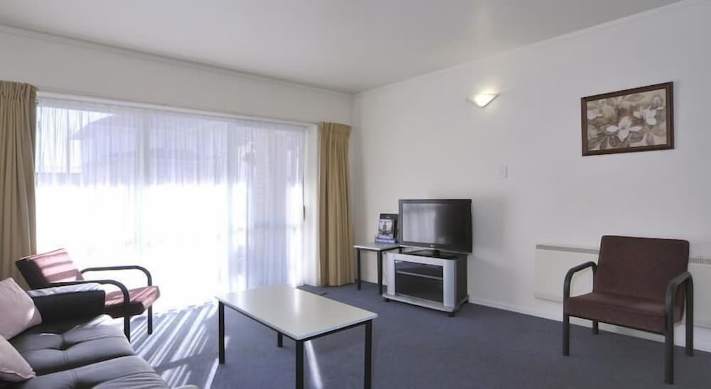 Фото Fenton Court Motel