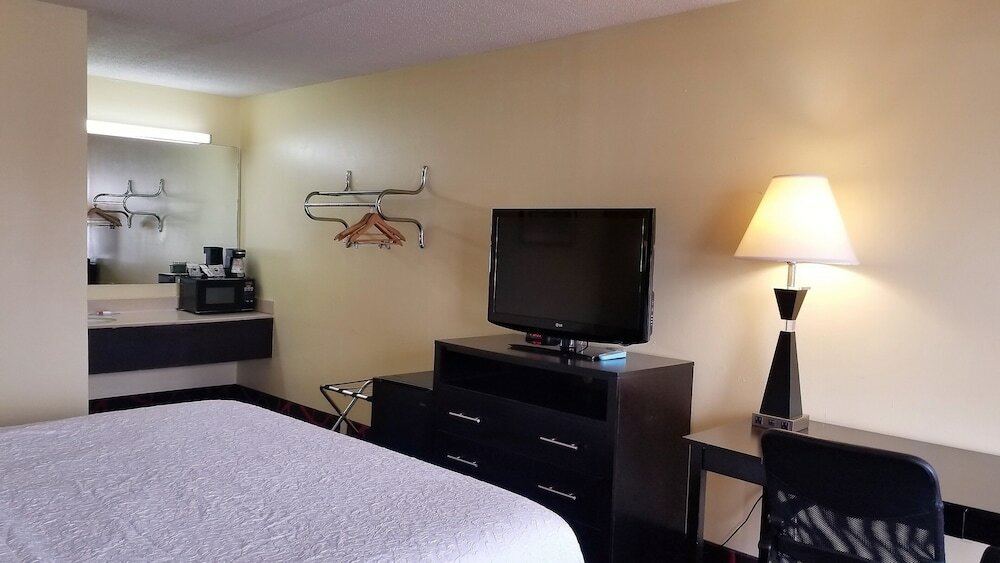 Фото Travelodge by Wyndham Richmond In