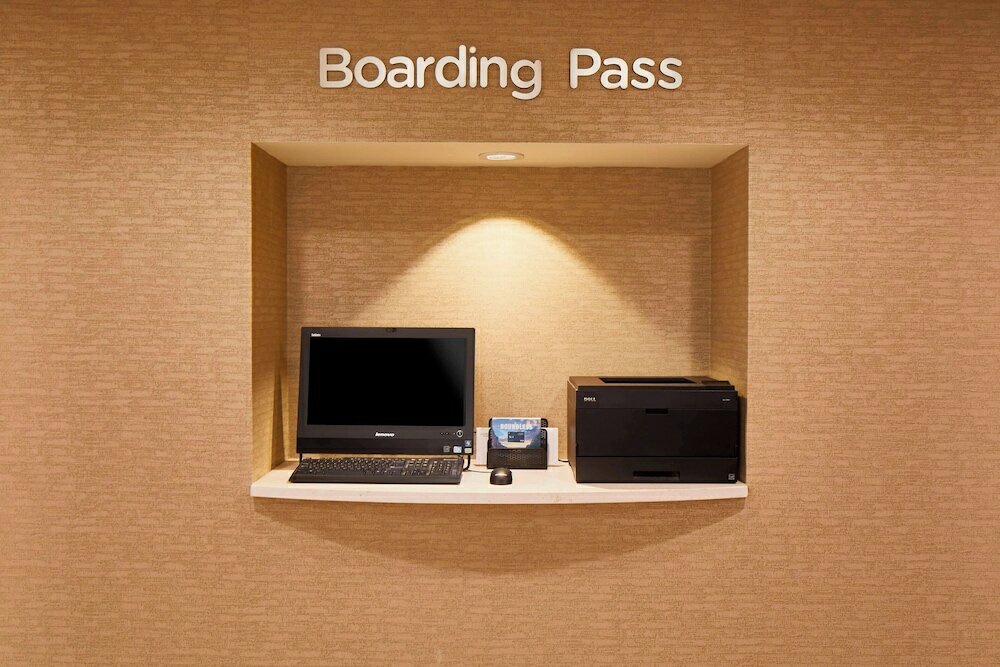 Фото Courtyard by Marriott Albany Thruway