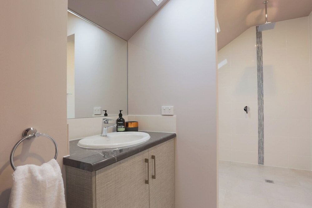 Фото The Old Mechanics