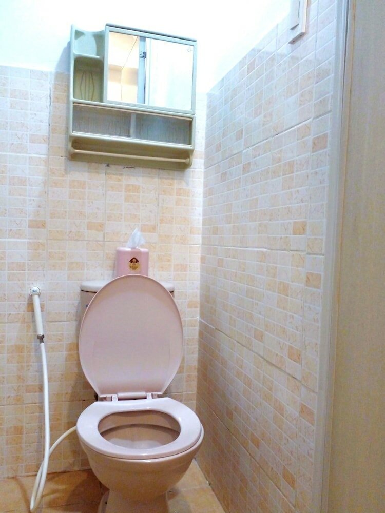 Фото Makati Poblacion Hotel