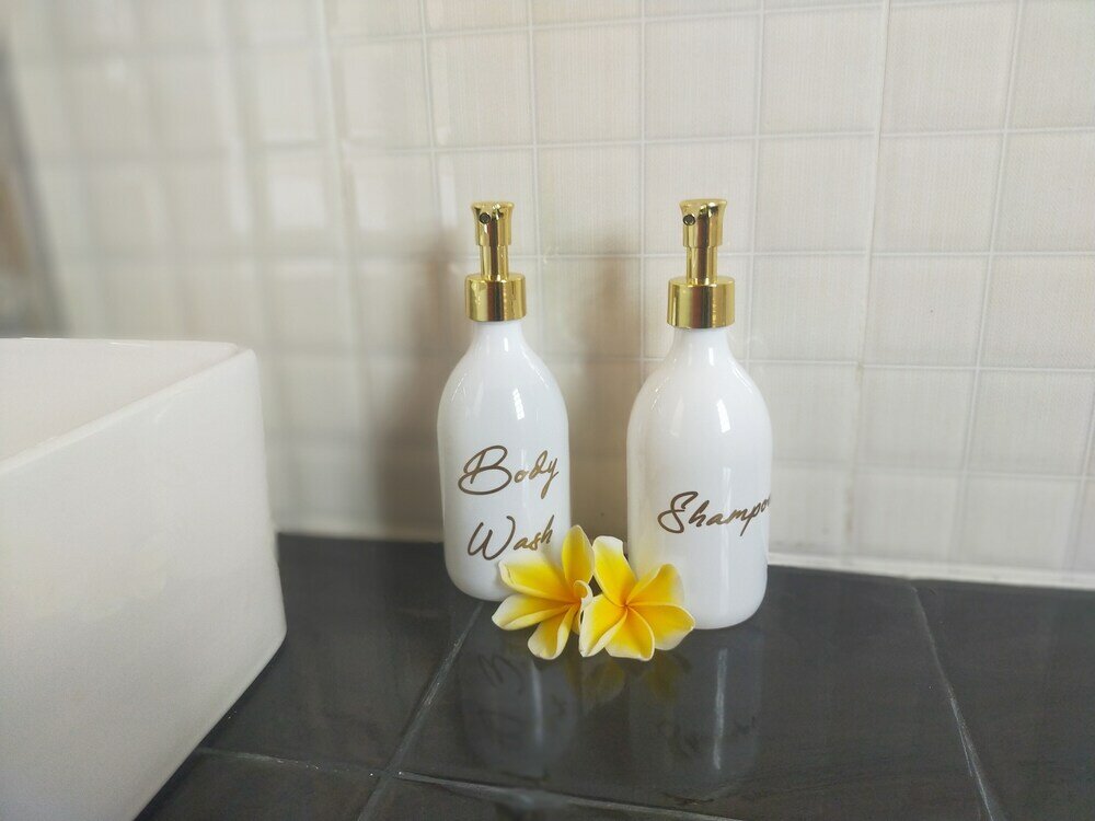 Фото Kubu Gena Guesthouse Canggu