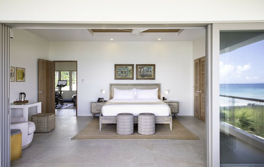 Фото Fabulous 5 Bedroom Beachfront Villa