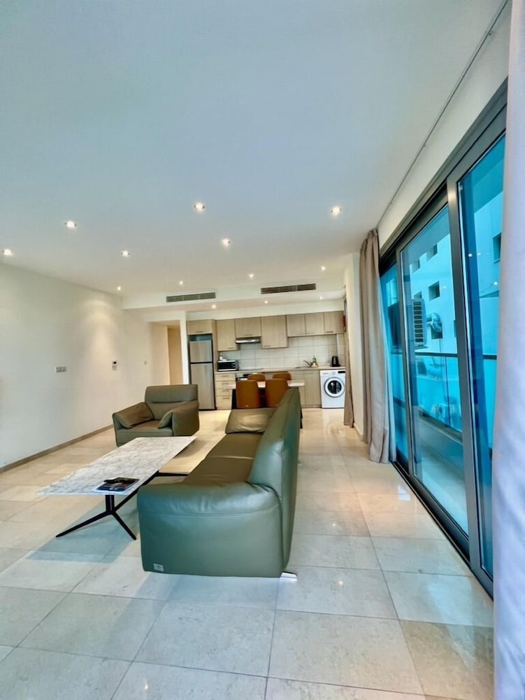 Фото Aphrodite Plaza