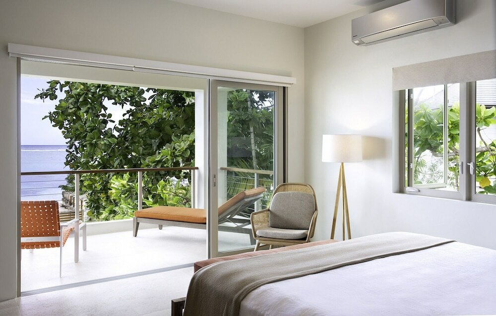 Фото Fabulous 5 Bedroom Beachfront Villa