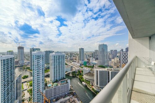 Апартаменты Miami Luxury Condo in Brickell! Free SPA and Gym в Майами