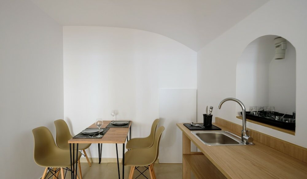 Фото Elia Family Suites