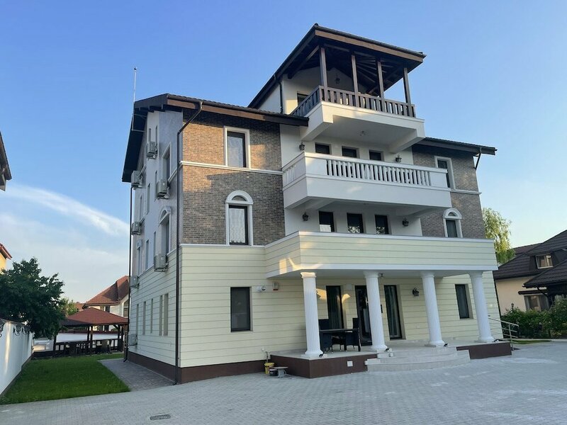Гостиница Iarca Inn в Бухаресте