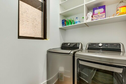 Гостиница Modern Atlanta Vacation Rental: 2 Mi to Downtown! в Атланте