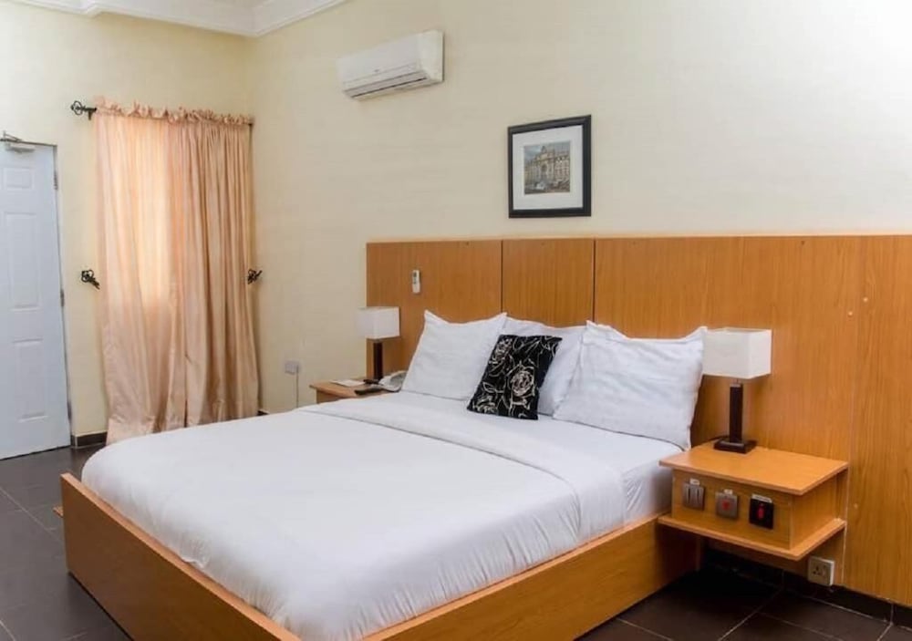 Фото Apartments & Hotels by Qualer Jos