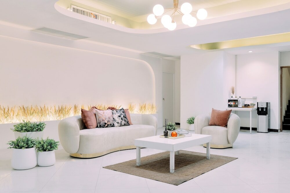 Фото Tori Crown Hotel