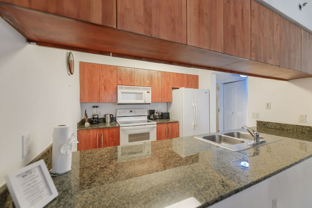 Фото Luxury Stylish Condo with Pool Brickell