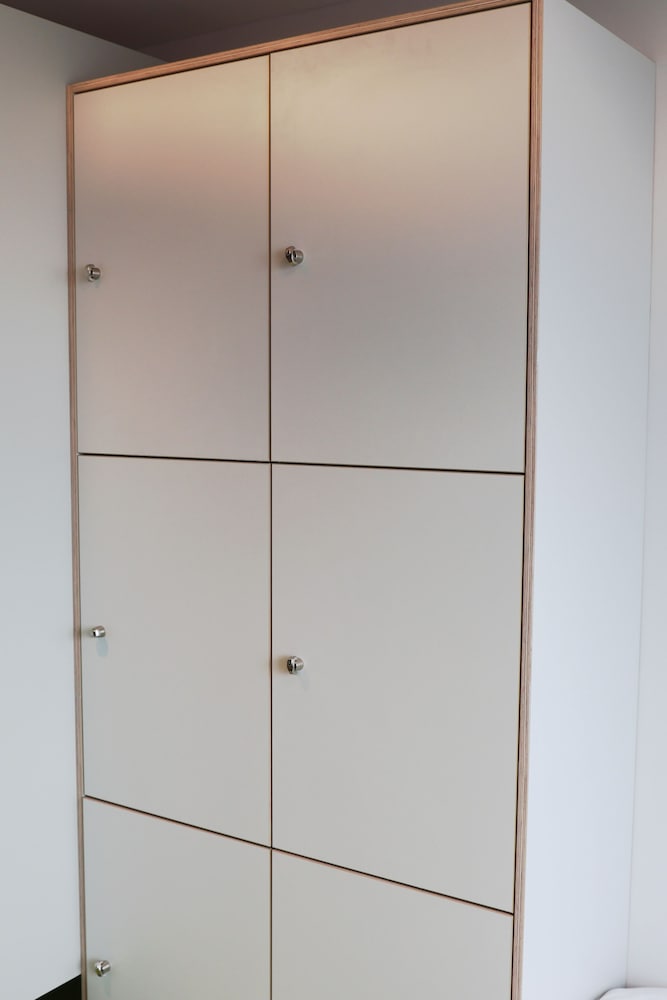 Фото Clink i Lár