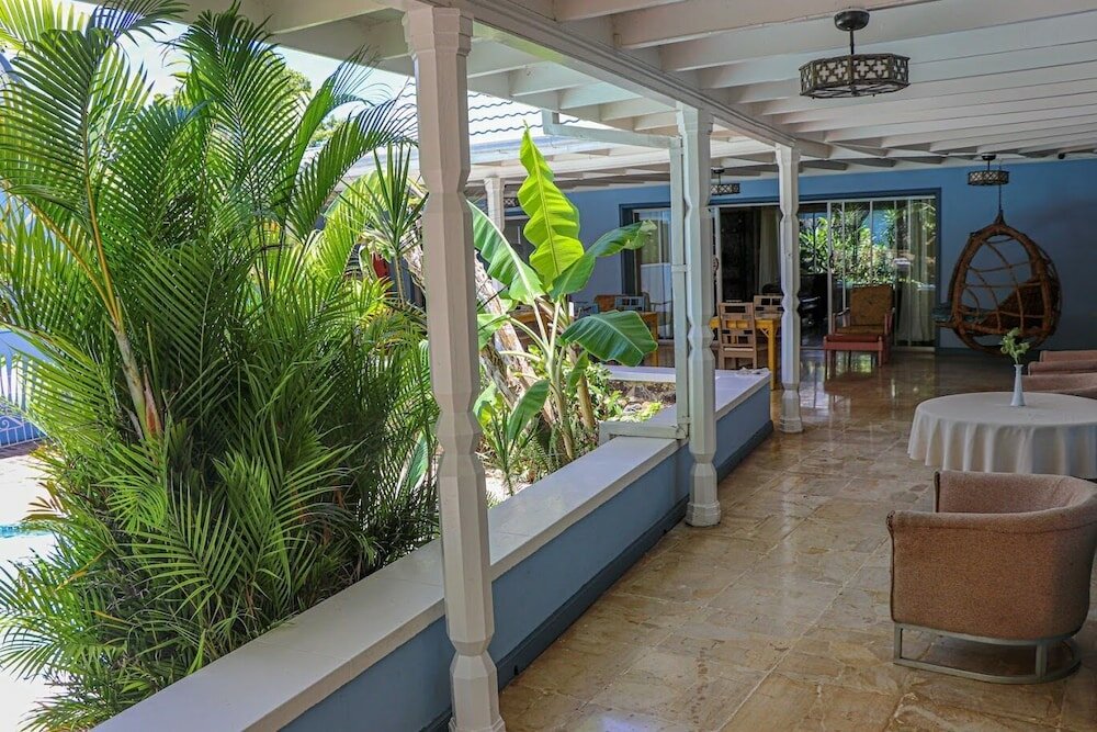 Фото Seven Palms Villa