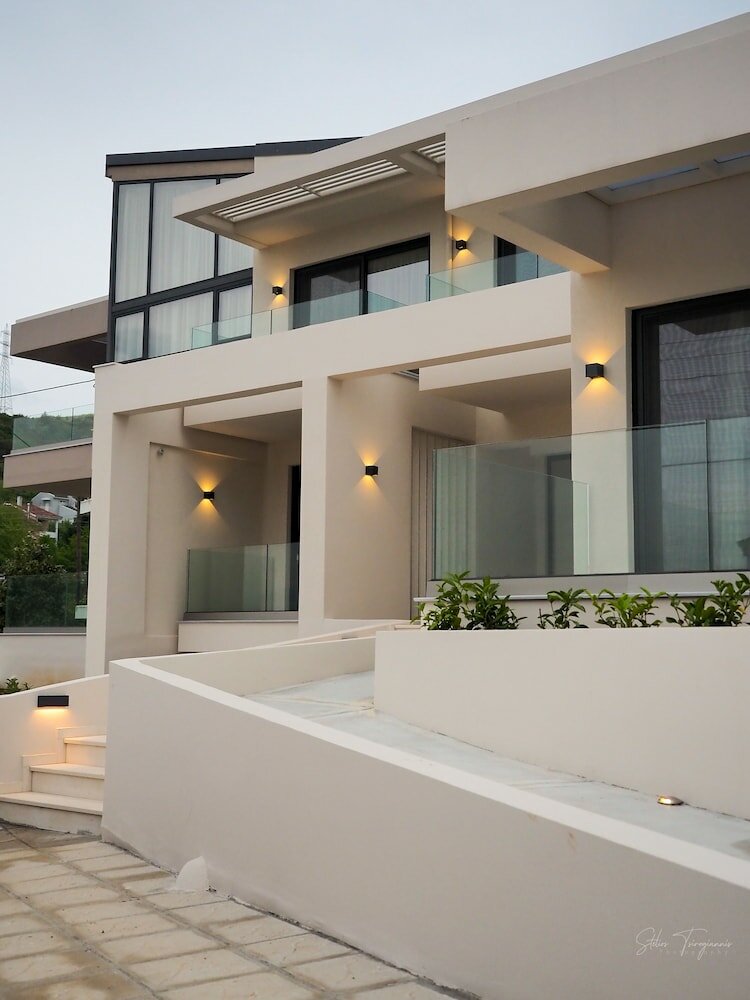 Фото City Hill Luxury apartments