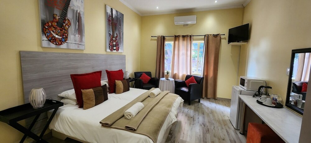 Фото Pofadder Inn by Country Hotels