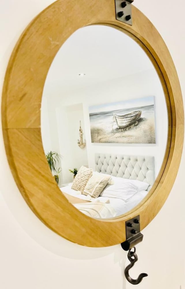 Фото Seafront 3 Bedroom Apartment