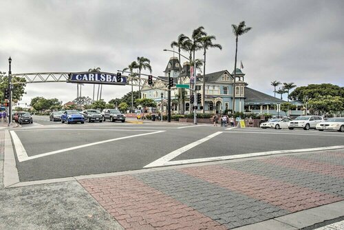Гостиница Modern Coastal Carlsbad Home: 1 Mi to Beach & Town в Оушенсайде