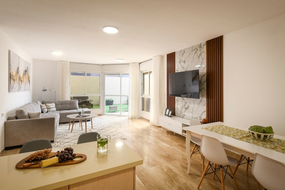 Фото 4br Seaview Apt Private Balcony &Parking