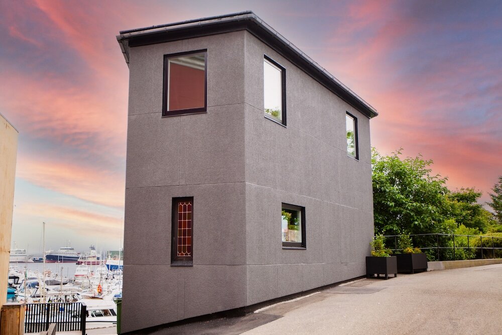 Фото Stunning Marina View - Brand New - City Center