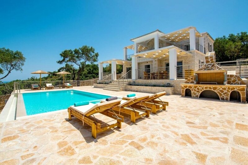 Гостиница Tania Villa - Elegant 4 Br Villa With Private Pool