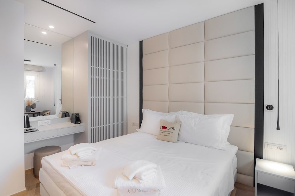 Фото Contessa Bianca Luxury Suites