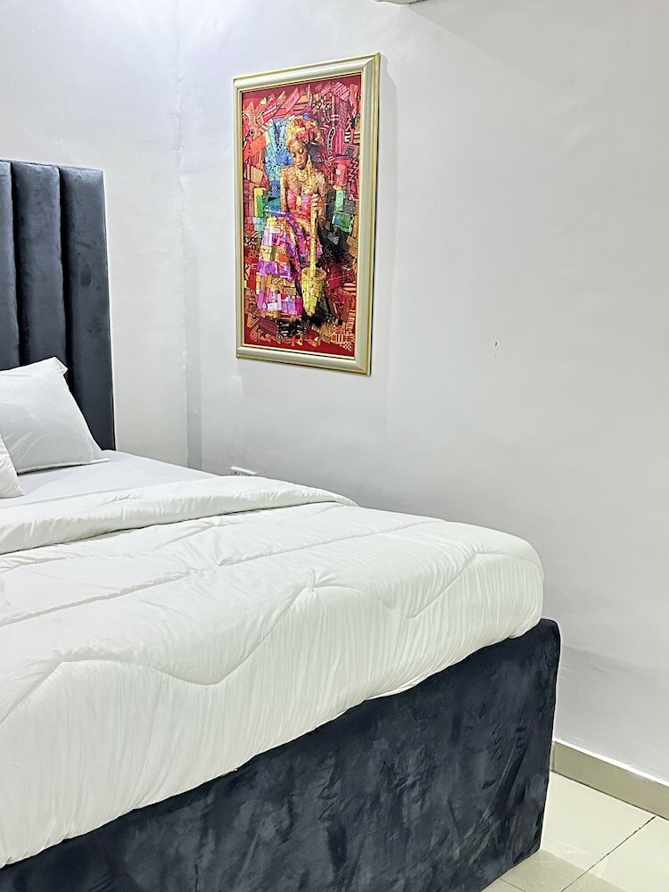 Фото Msquare Apartment Ikoyi