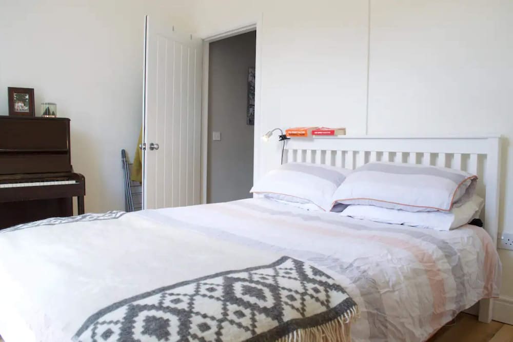 Фото Modern 1bd Flat in Edinburgh