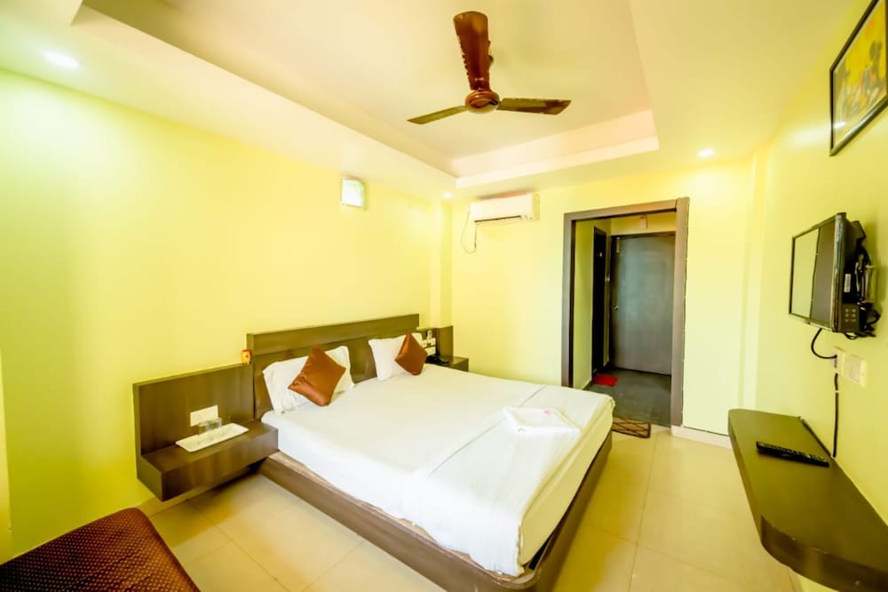 Фото Goroomgo Deep Ganga Inn Puri