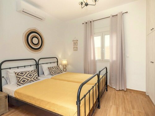 Гостиница Sky Beachfront Villa With Private Pool в Скалете