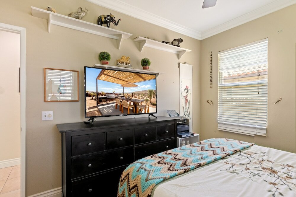 Фото Citrus and Waterfall