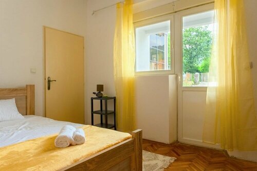 Гостиница Capacious Flat Near Porto Montenegro in Tivat в Тивате